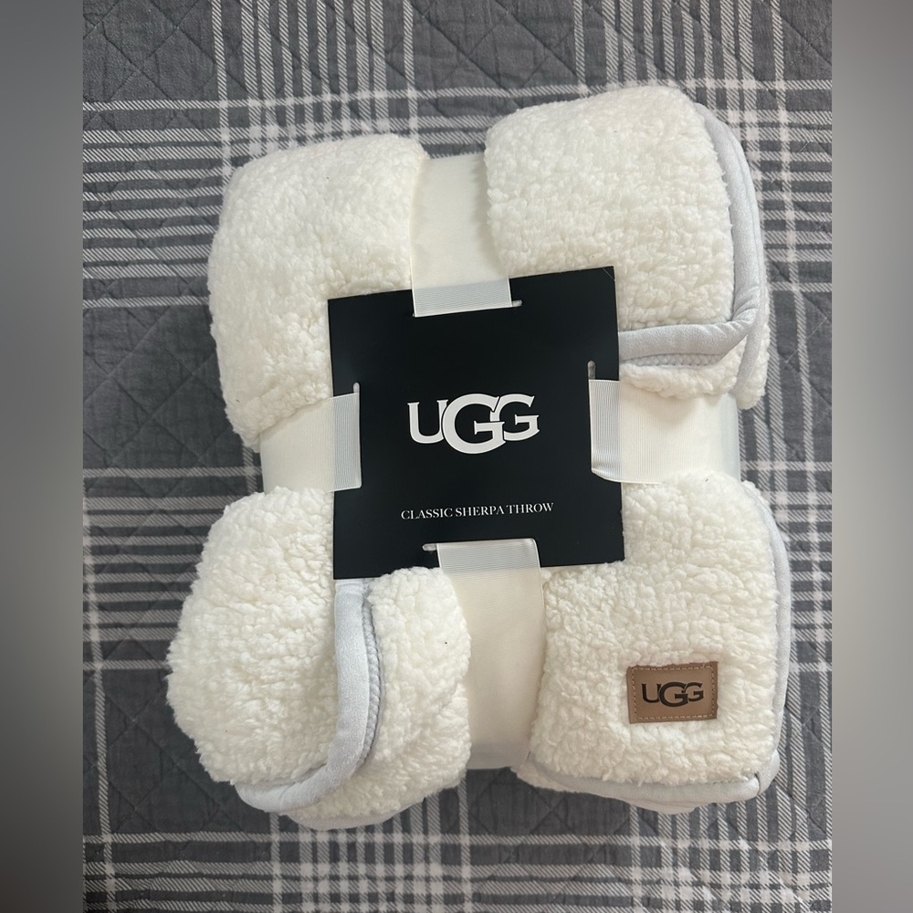 Ugg Sherpa throw